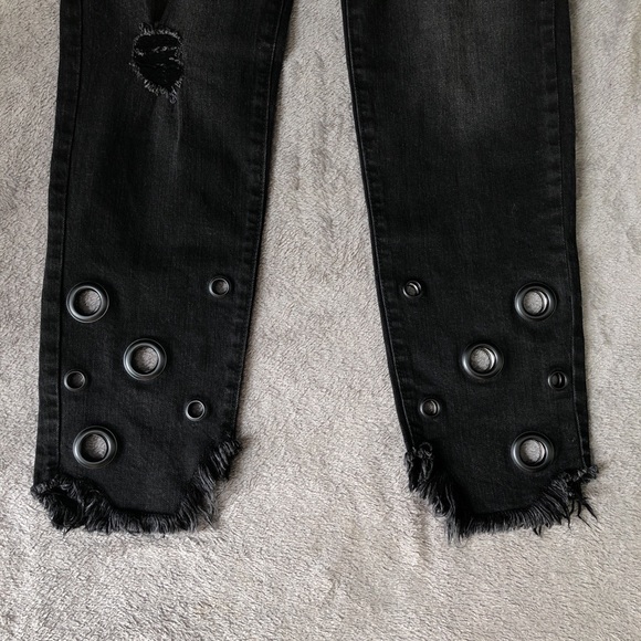 Grommet Distressed Jeans - Picture 2 of 3